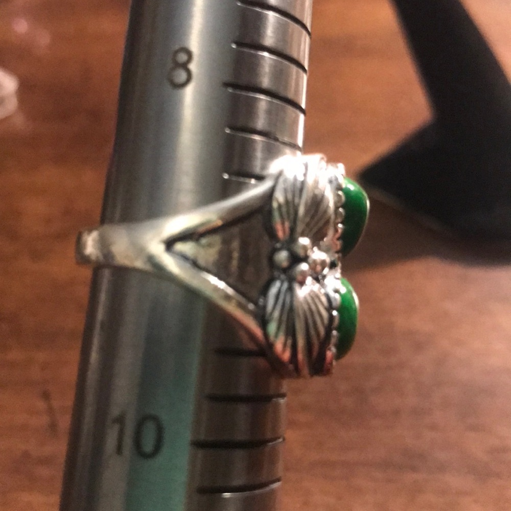 Green dyed Howlite ring - Picture 5 of 5
